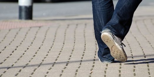 一举一动有新生的样式（罗马书6）