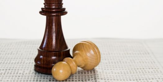 风险：十锭银子的比喻（路加福音19:11-27）