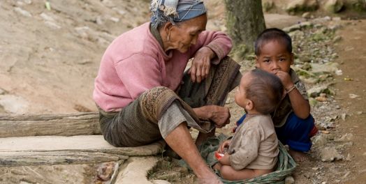 与困苦的人分享资源（林前16:1-3）