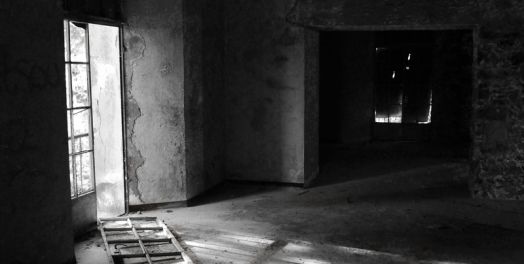 朋友们指责约伯自取其祸（约伯记4-23）