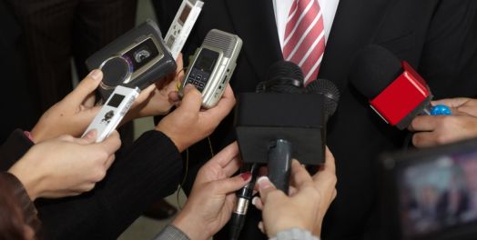 主题A：上帝将推翻异教王国，并以祂自己的国度取而代之。（但 2）