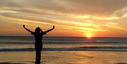 以色列过红海、前往西奈（出埃及记13:17-18:27）