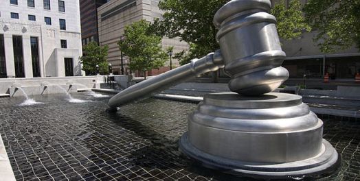 神在以色列人中行公义的工作（出埃及记18:1-27）