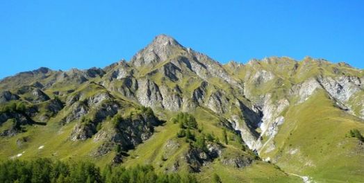 以色列人在西奈山（出埃及记19:1-40:38）