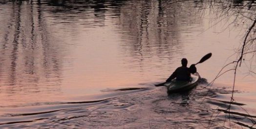 当纪念安息日，守为圣日。 六日要劳碌做你一切的工（出埃及记20:8-11）