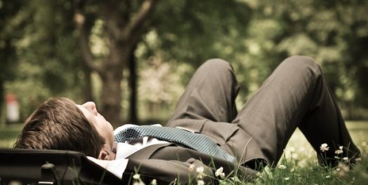 供给（创1:29-30; 2:8-14）